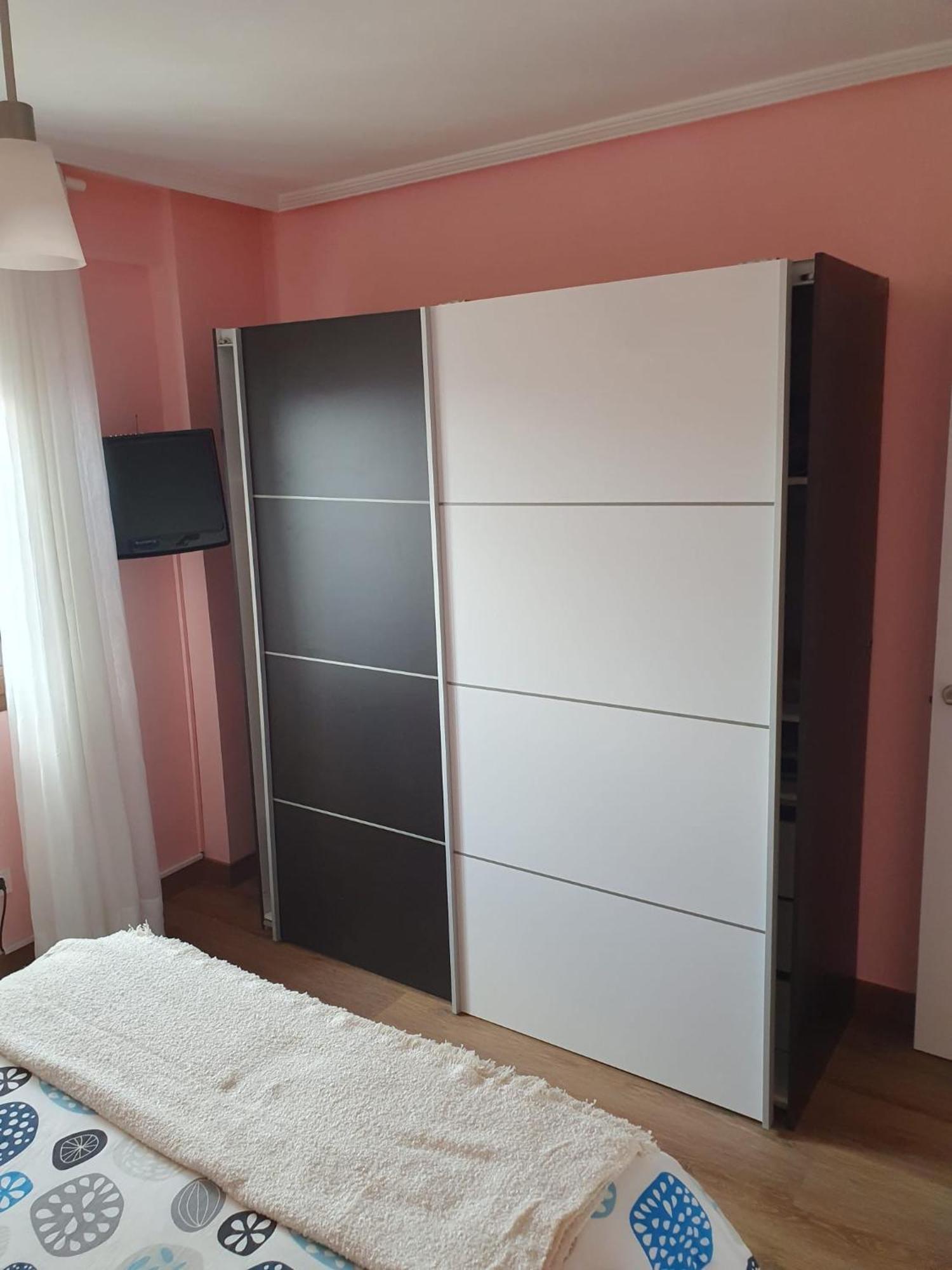Vistas Monte Naranco Apartamento Con Parking 5Euros Al Dia Oviedo Eksteriør billede